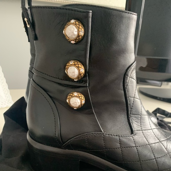 Chanel interlocking CC moto boots size 36.5 - Picture 4 of 8